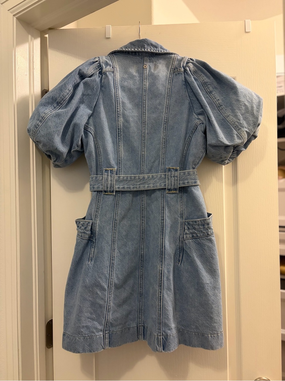 Celia Puff-Sleeve Denim Mini Dress in Light Blue - Picture 5 of 9